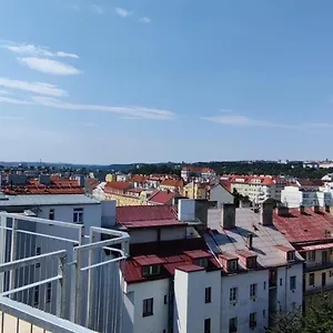 Penthouse # 81 With Panoramic View In Elite Rezidence With Free Parking Прага