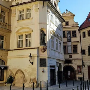 Tynska 7 Apartment
