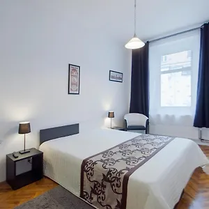 Modern Skolska 20 Praga